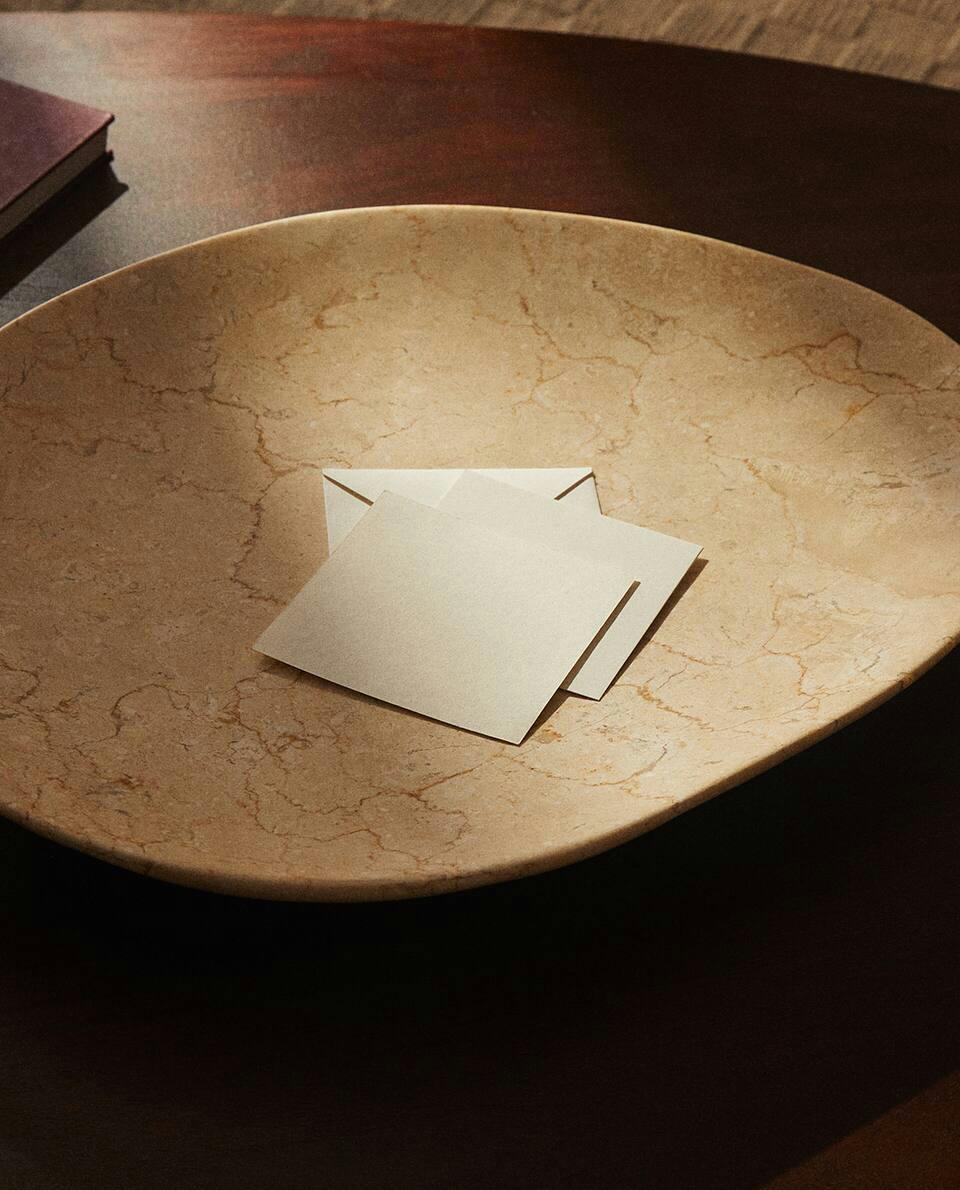 DECORATIVE MARBLE TRAY