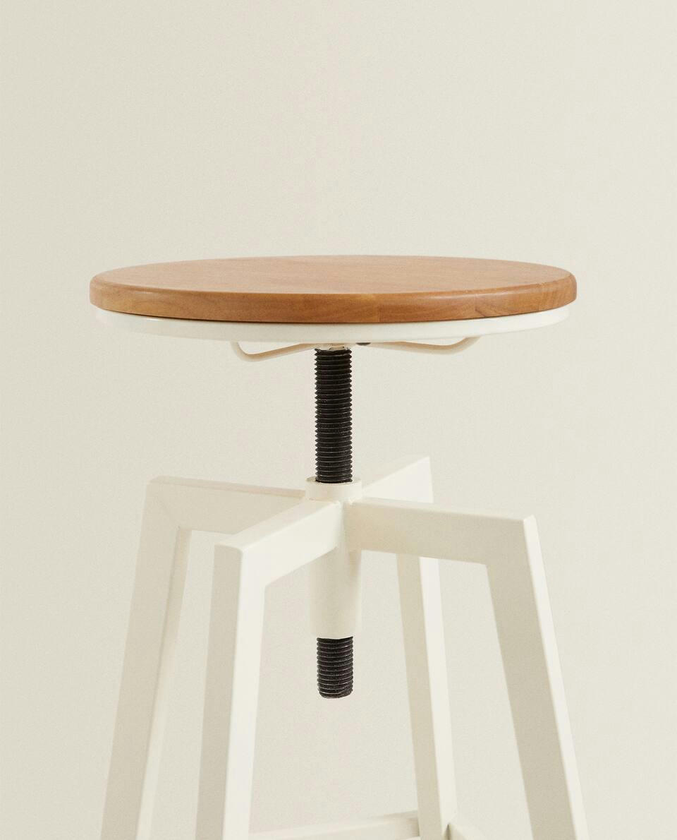 WOODEN AND METAL SWIVEL STOOL