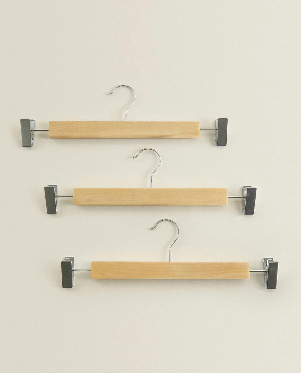 LACQUERED WOODEN SKIRT HANGER (SET OF 3)