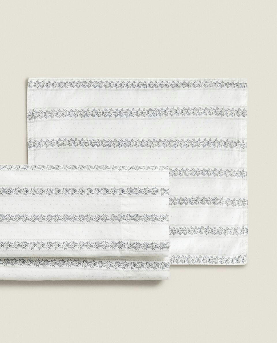 STRIPED LINEN MINI COT SET WITH FLOWERS