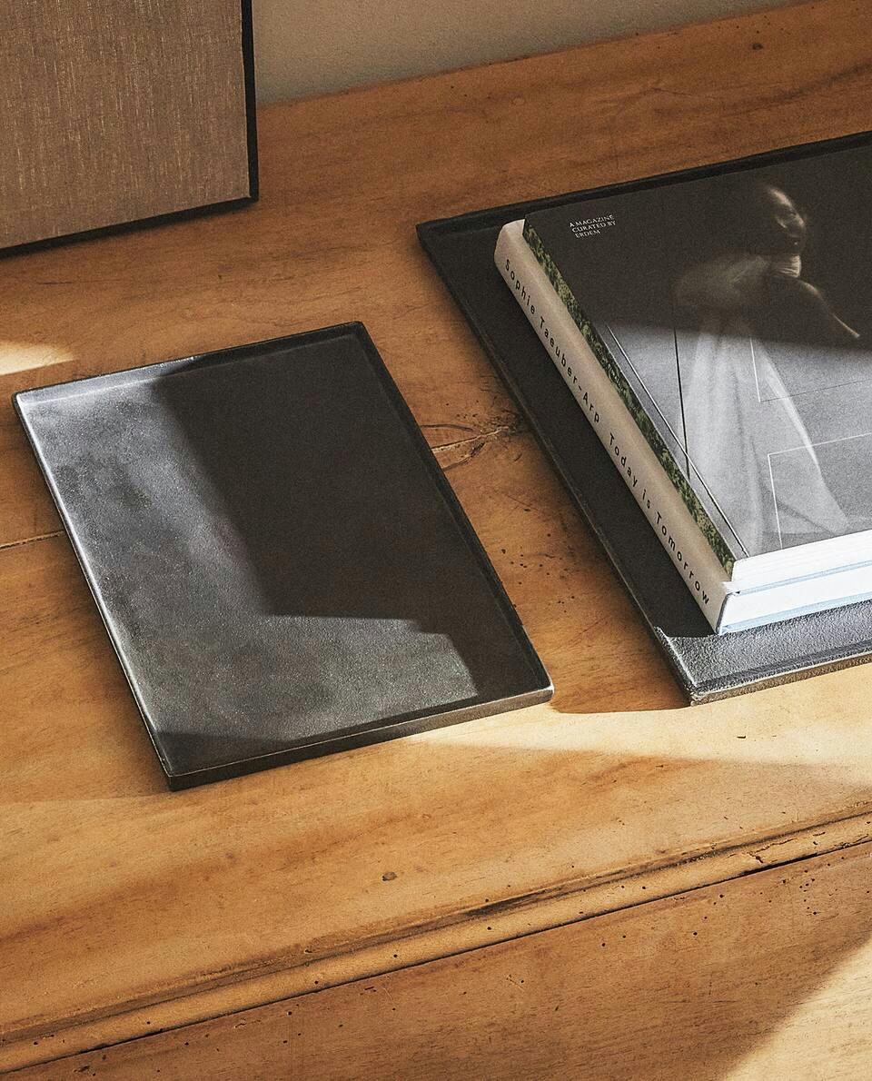 DECORATIVE RECTANGLE METAL TRAY