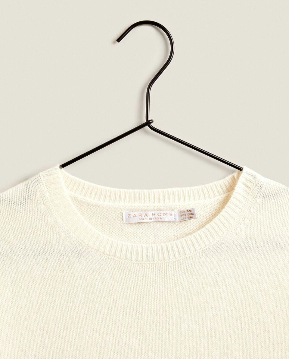 CASHMERE SWEATER