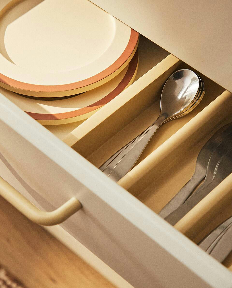 CHILDREN’S TOY SET OF CUTLERY