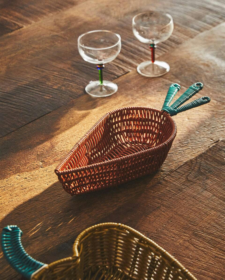 DECORATIVE CARROT BASKET