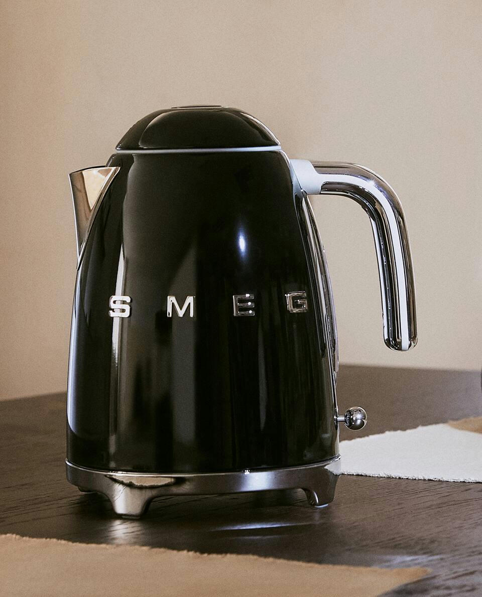 SMEG KETTLE