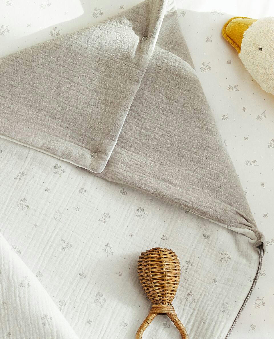 MUSLIN CLOVER CARRYCOT BABY WRAP