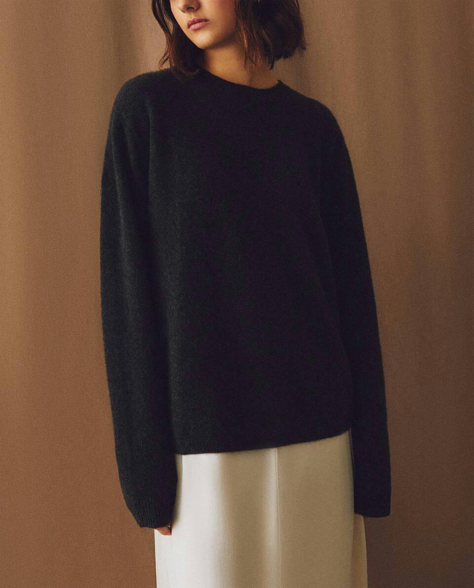CASHMERE SWEATER