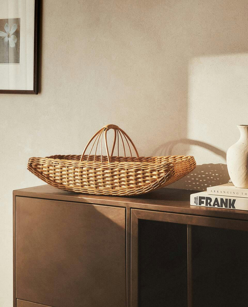 WOVEN RATTAN HAMPER
