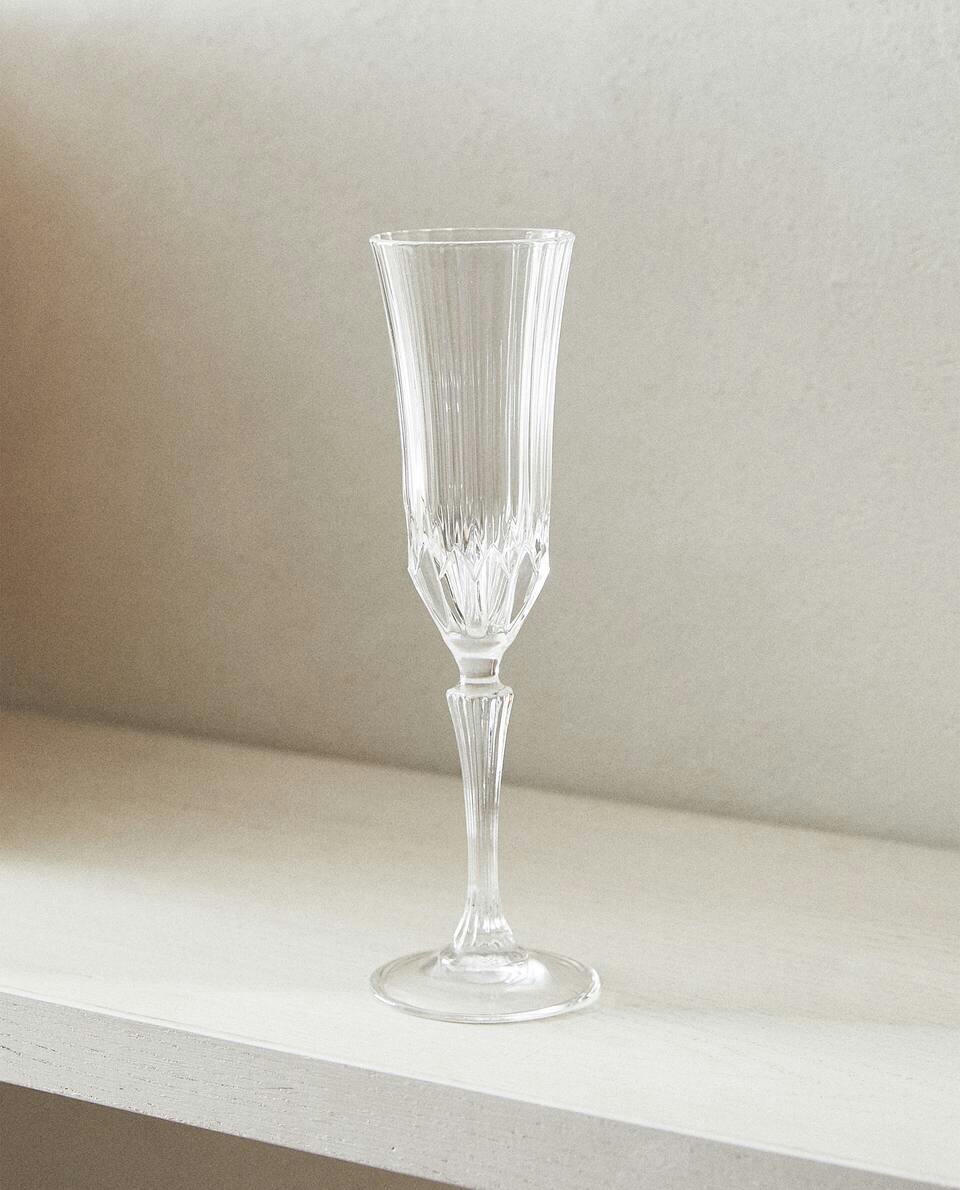 CUT CRYSTALLINE WINE GLASS
