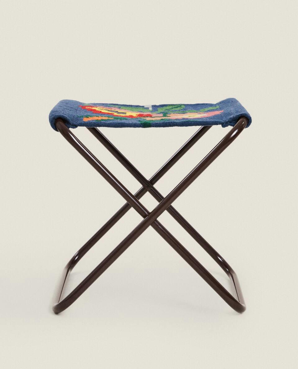 MULTICOLOURED WOOL FOLDING STOOL