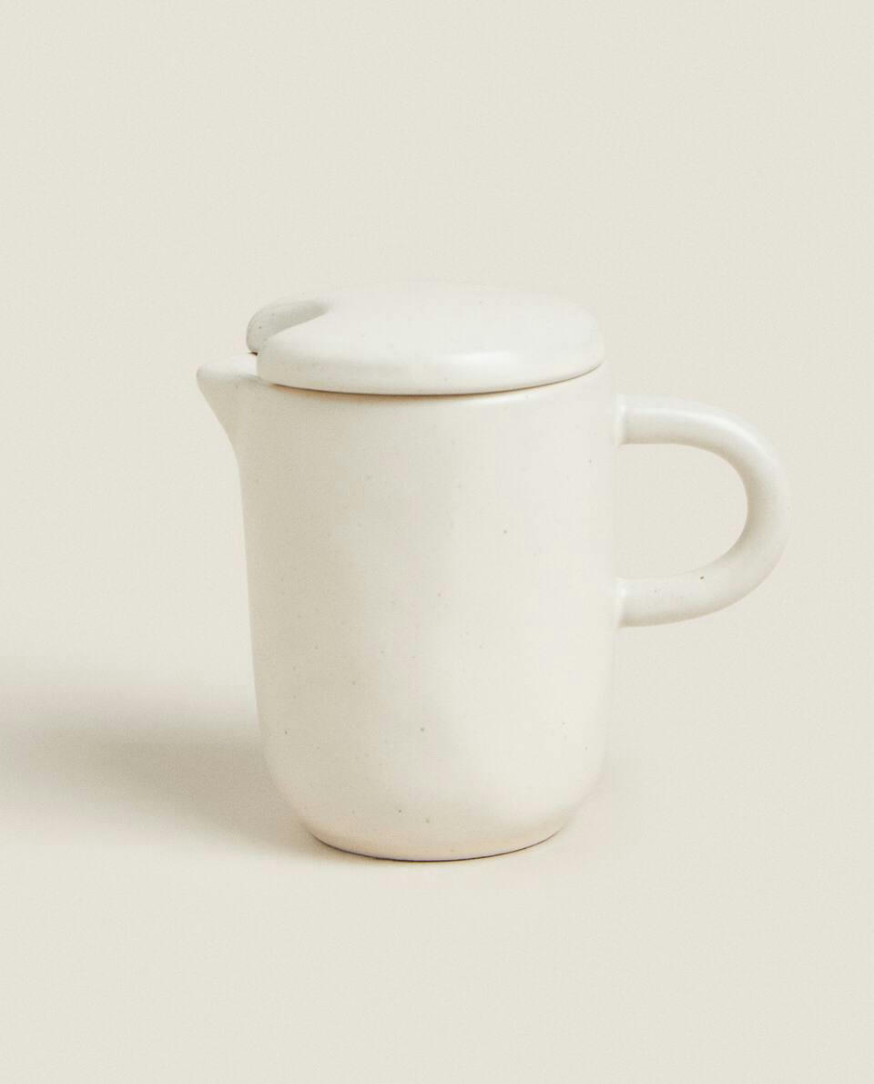 TEXTURED MILK JUG WITH LID