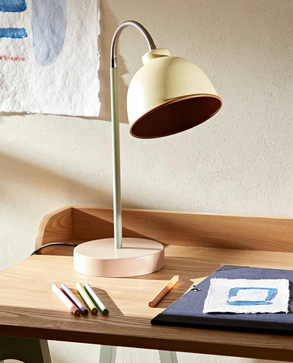 MULTICOLORED DESK LAMP