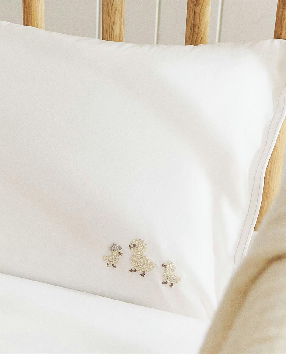 EMBROIDERED PILLOWCASE