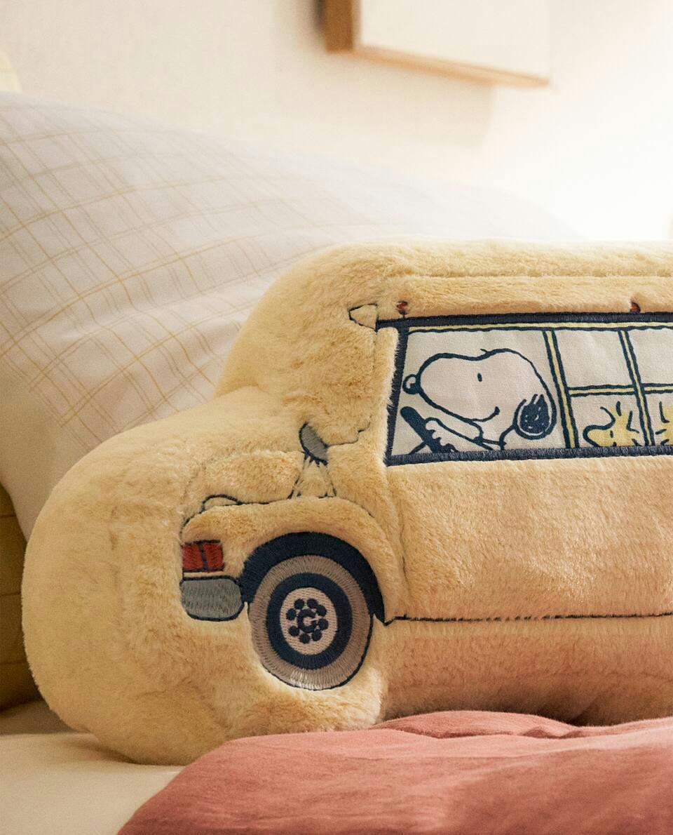 PEANUTS? BUS CUSHION