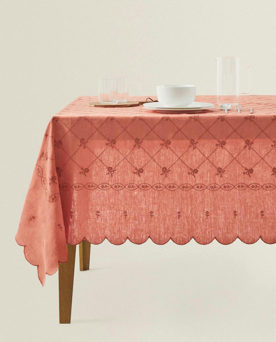 EMBROIDERED LINEN BLEND TABLECLOTH