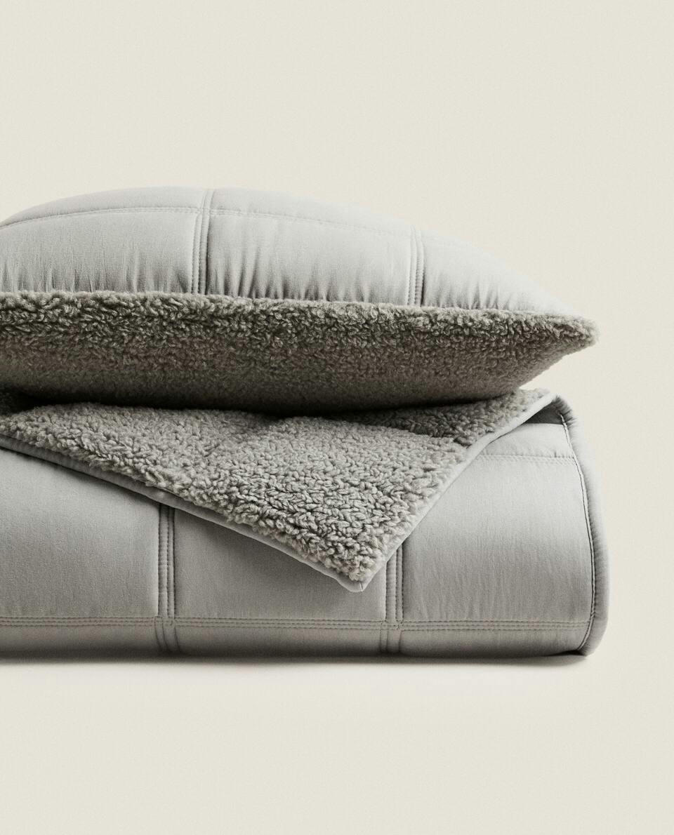 REVERSIBLE CHECKED QUILT