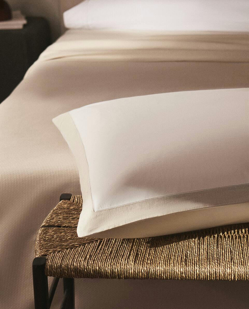 XXL LINEN-EDGED CUSHION COVER