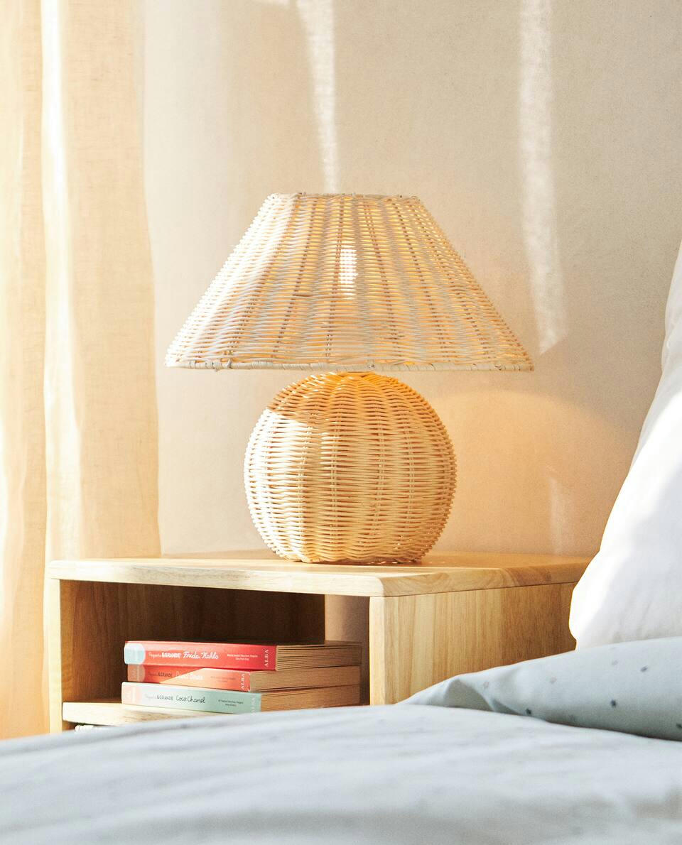 RATTAN LAMP