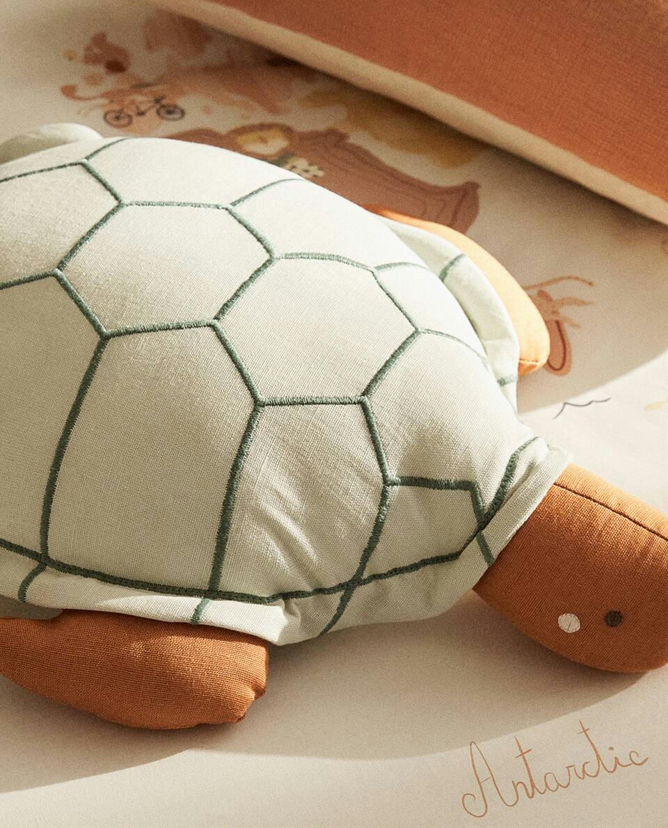 TURTLE CUSHION