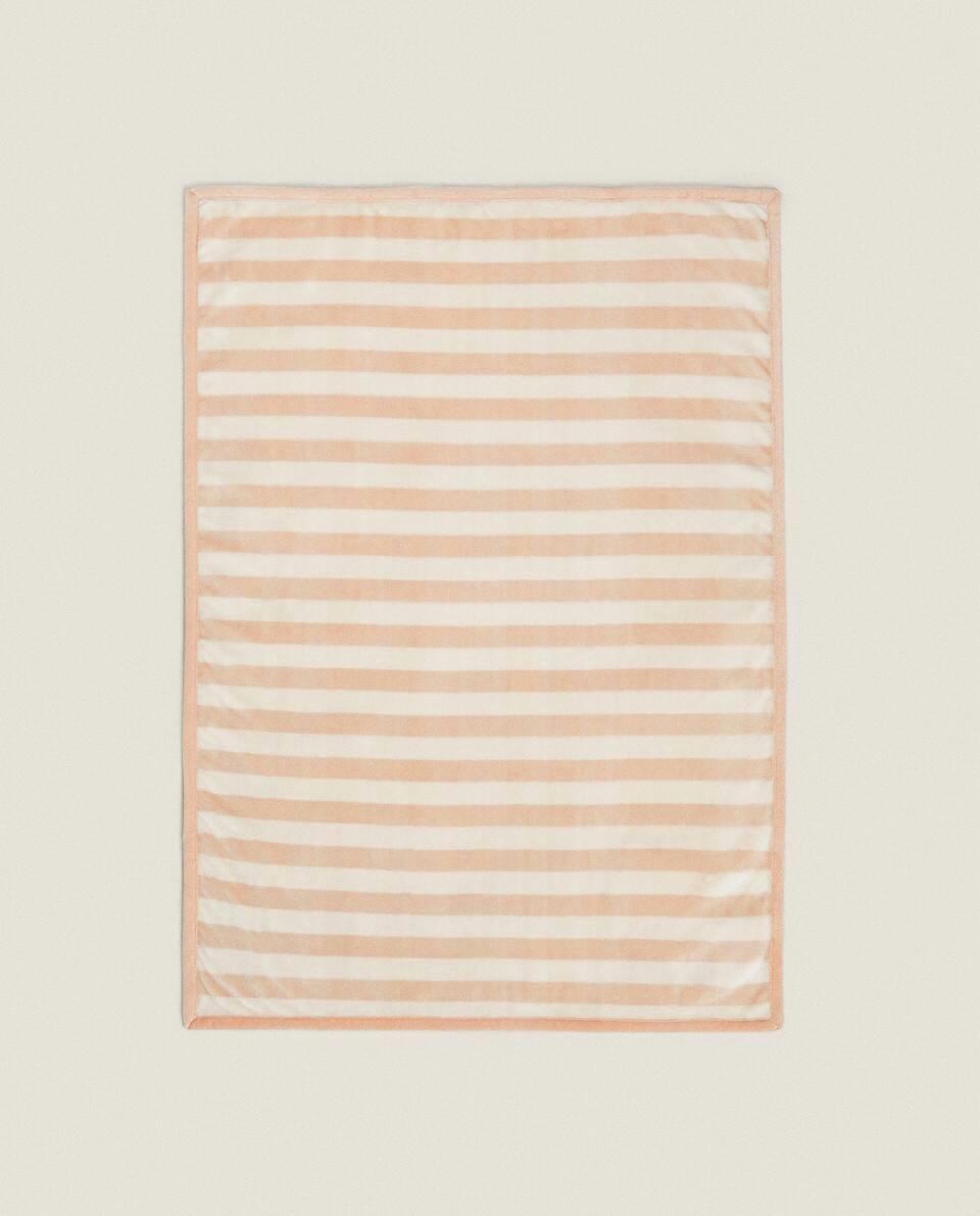 STRIPED FLEECE BLANKET