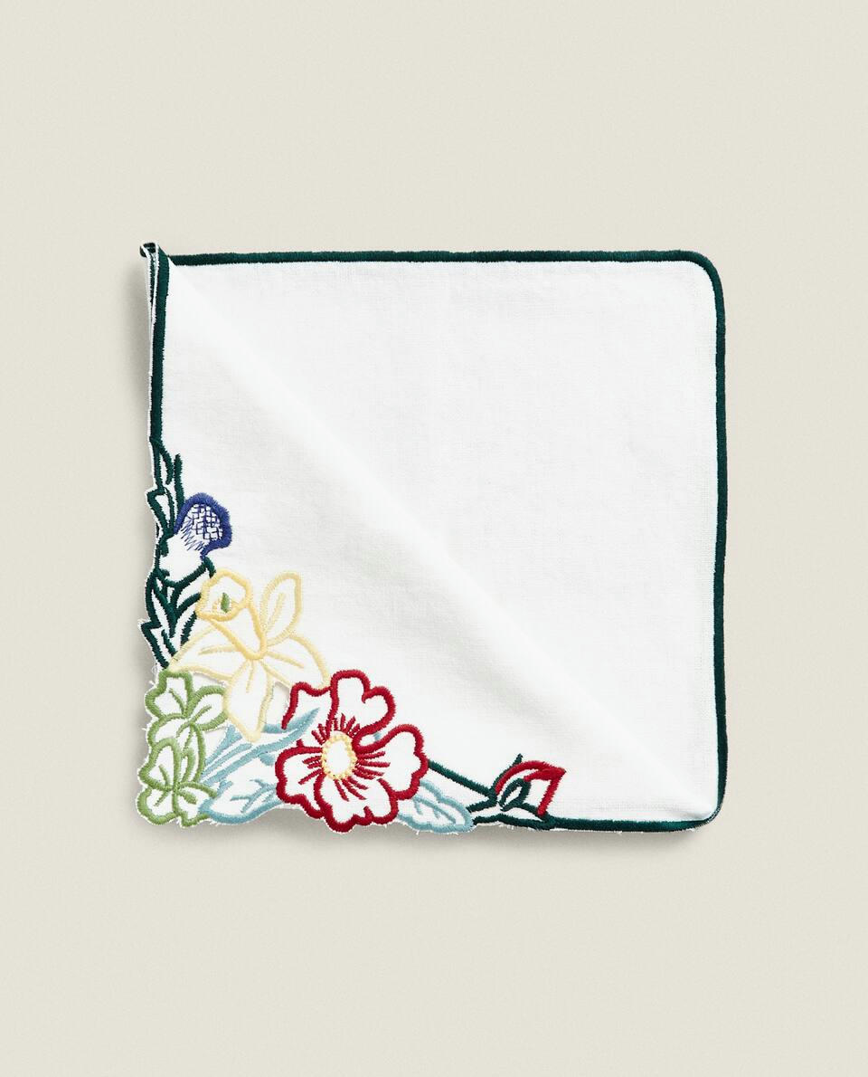 PACK OF EMBROIDERED FLORAL RAMIE NAPKINS (PACK OF 2)