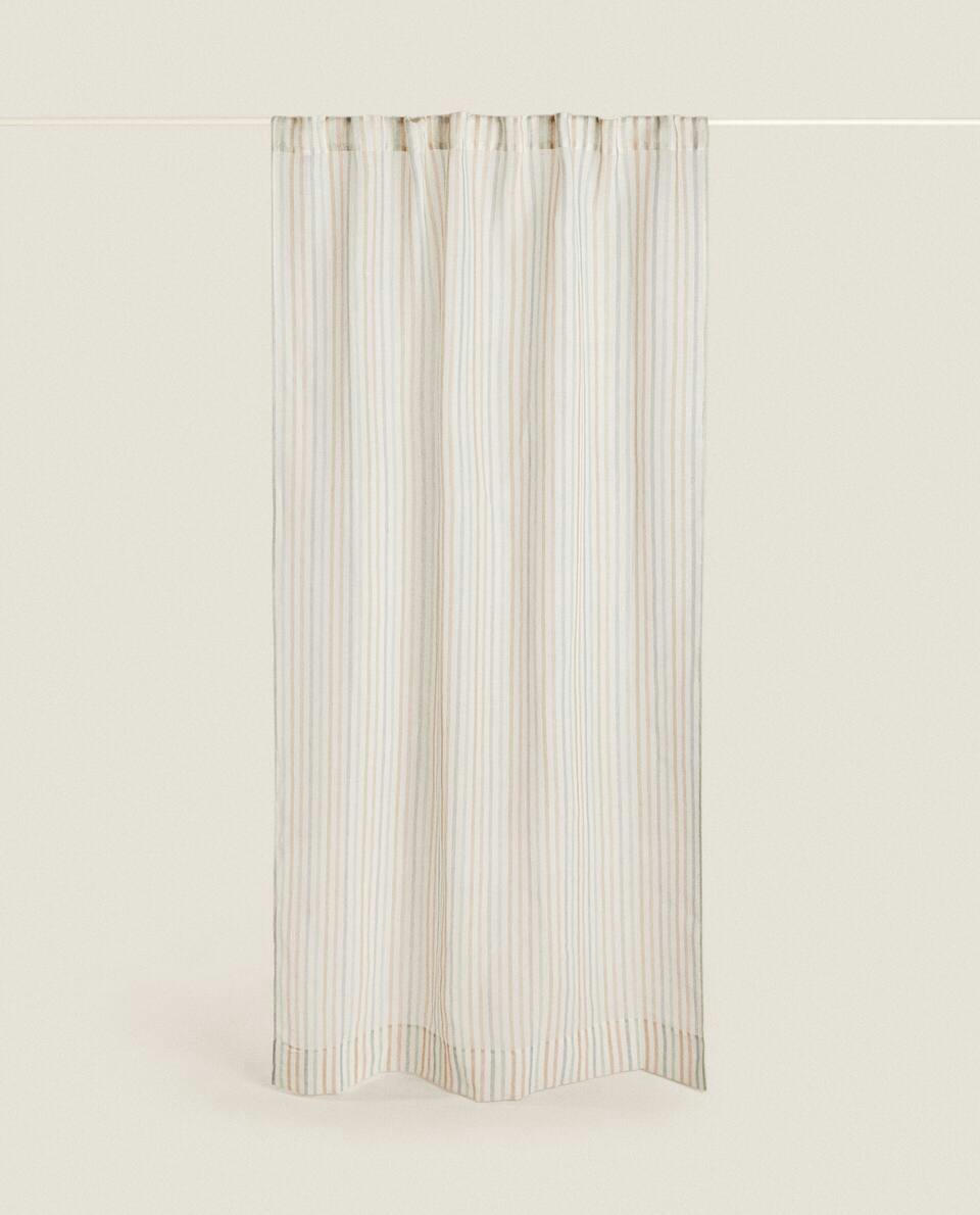 MULTICOLOURED STRIPE CURTAIN