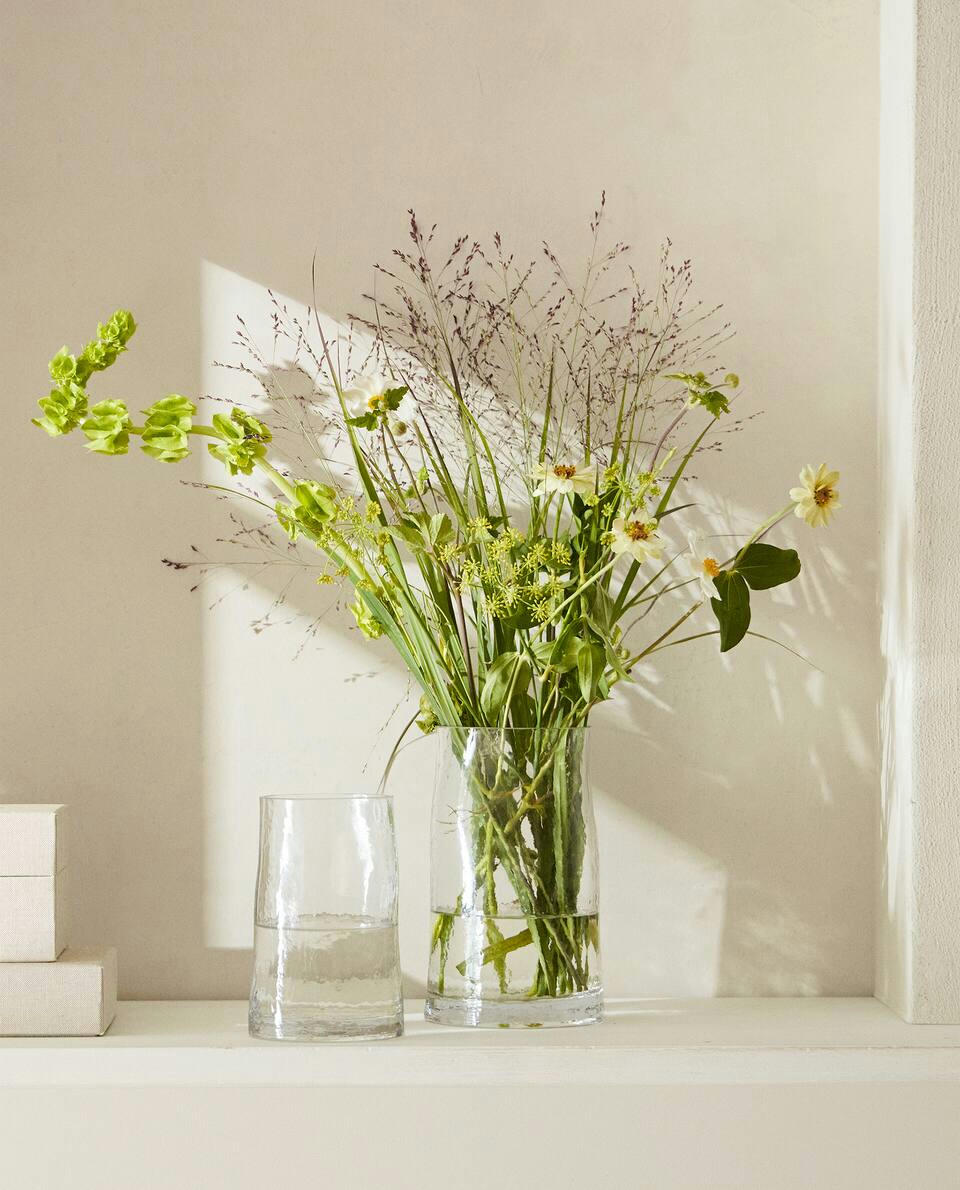 IRREGULAR TUBE VASE