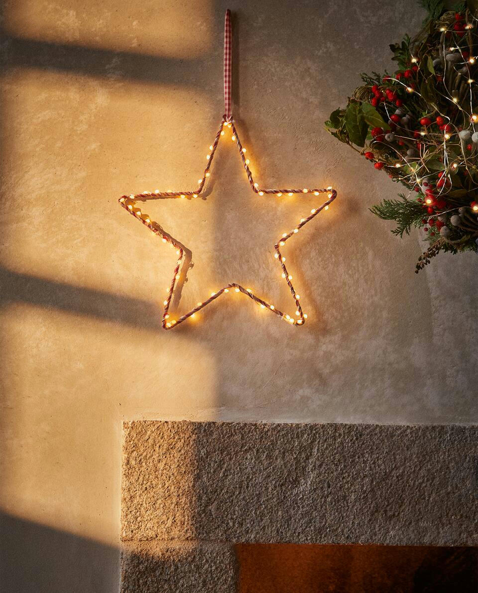 LIGHT-UP STAR CHRISTMAS DECORATION