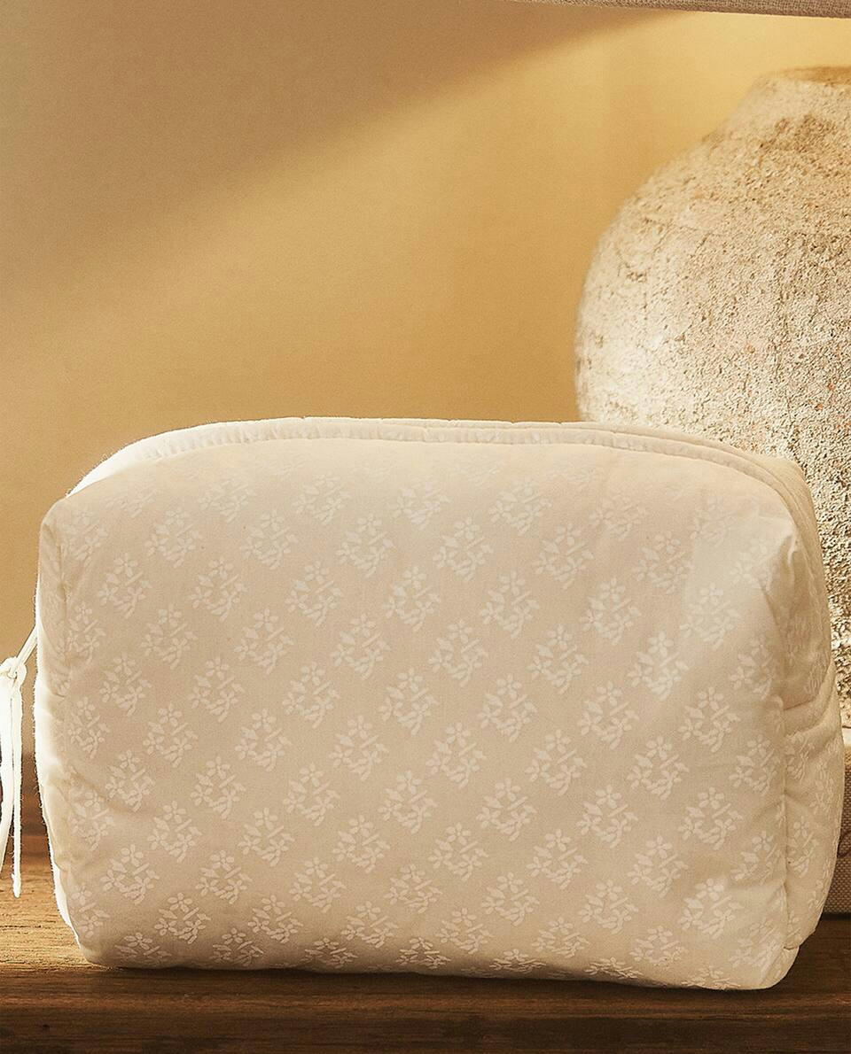 SMALL FLORAL TOILETRY BAG