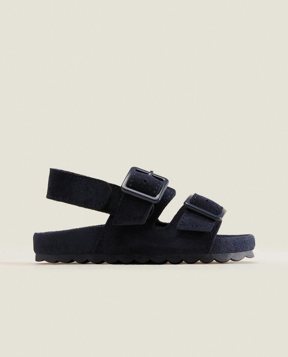 BUCKLED LEATHER SANDALS