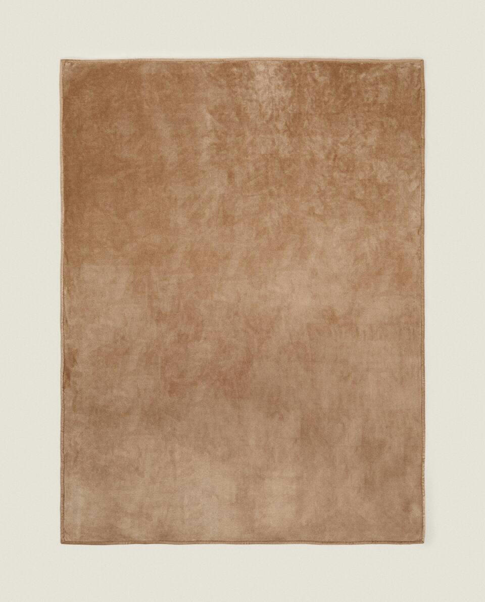 PLAIN FLEECE BLANKET