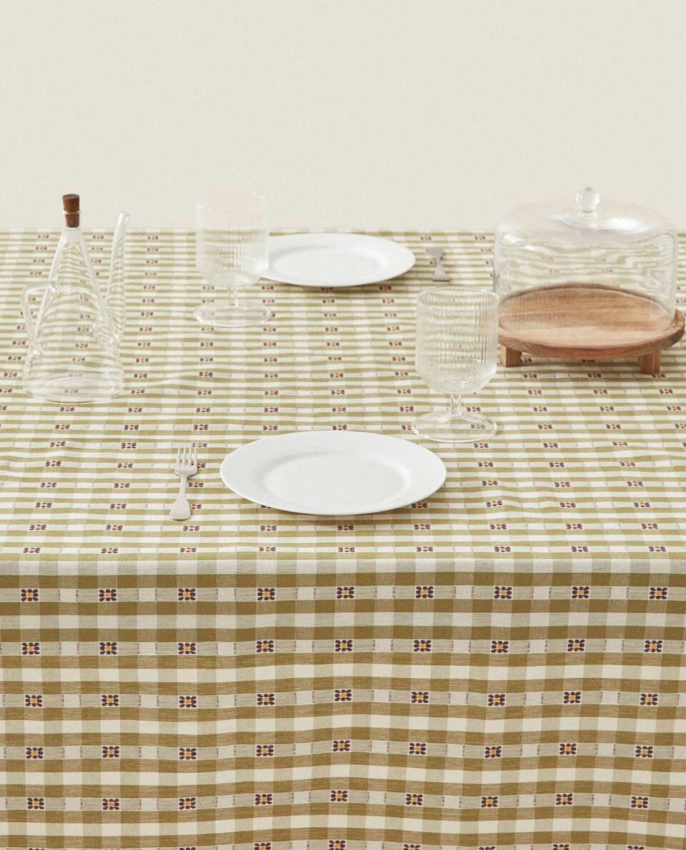 DYED THREAD CHECK TABLECLOTH