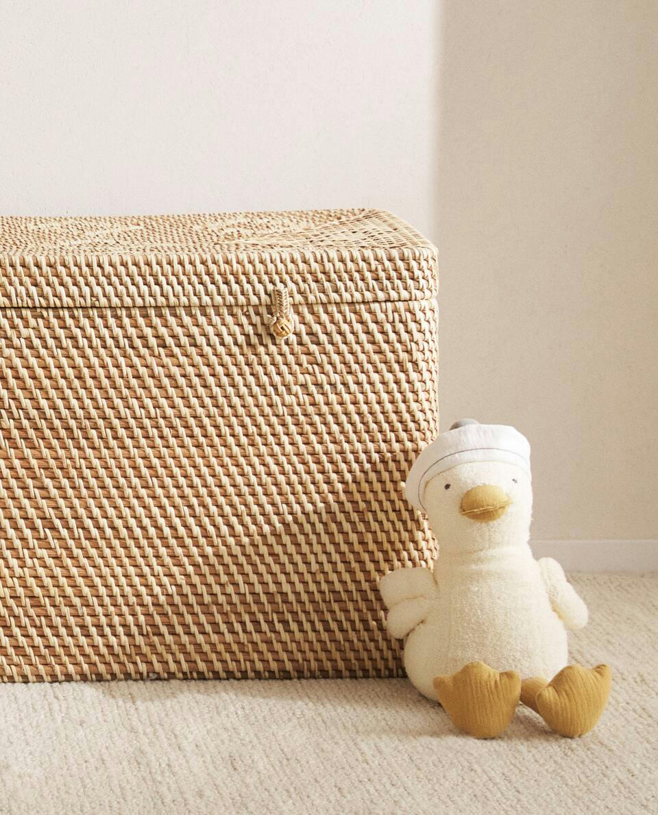 KIDS’ RATTAN CHEST
