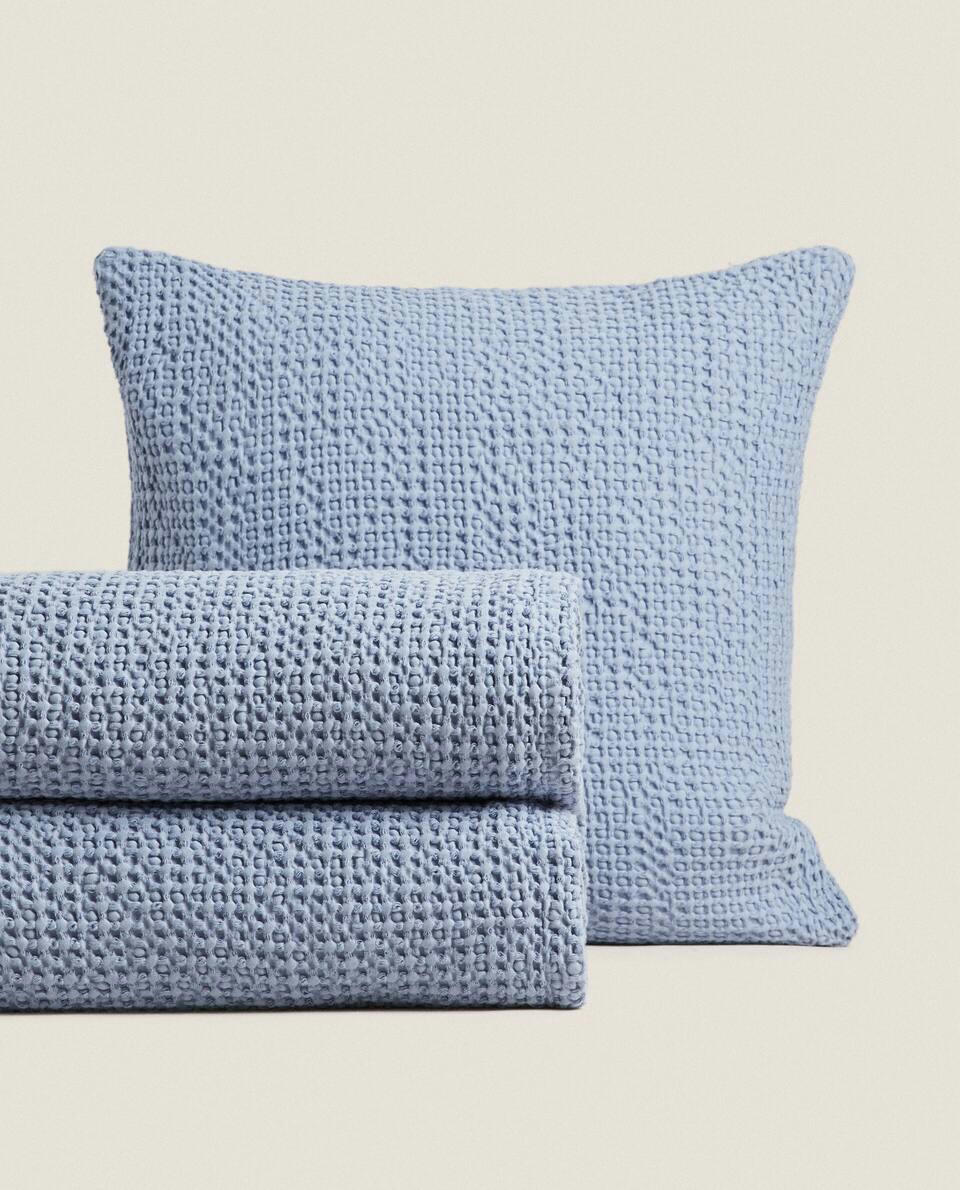 WAFFLE KNIT BEDSPREAD