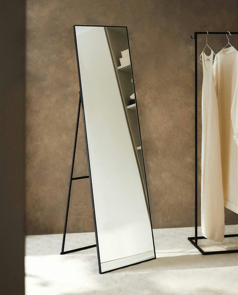 METAL VERTICAL MIRROR