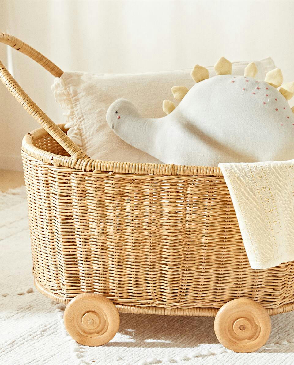 RATTAN TROLLEY WITH WHEELS