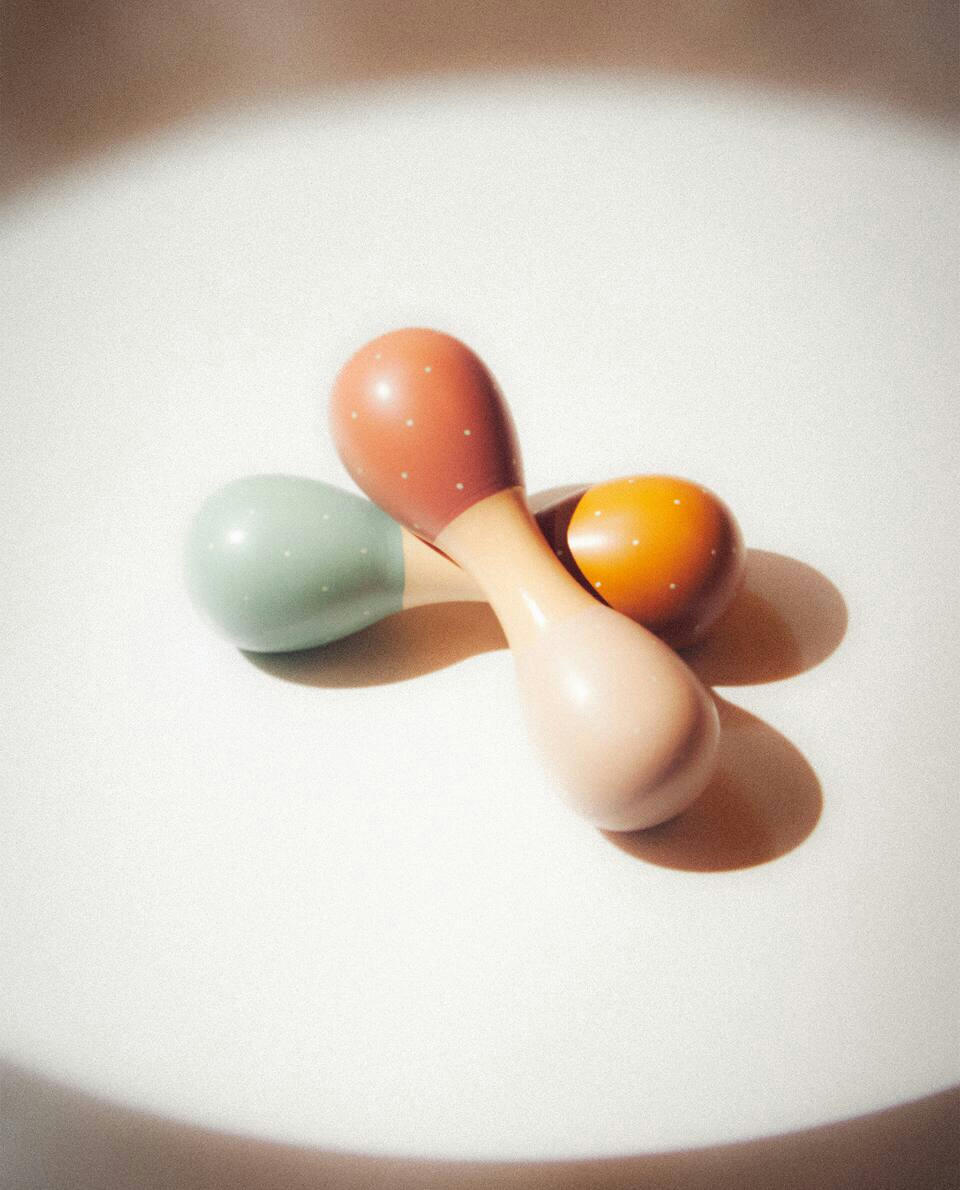 WOODEN MARACAS