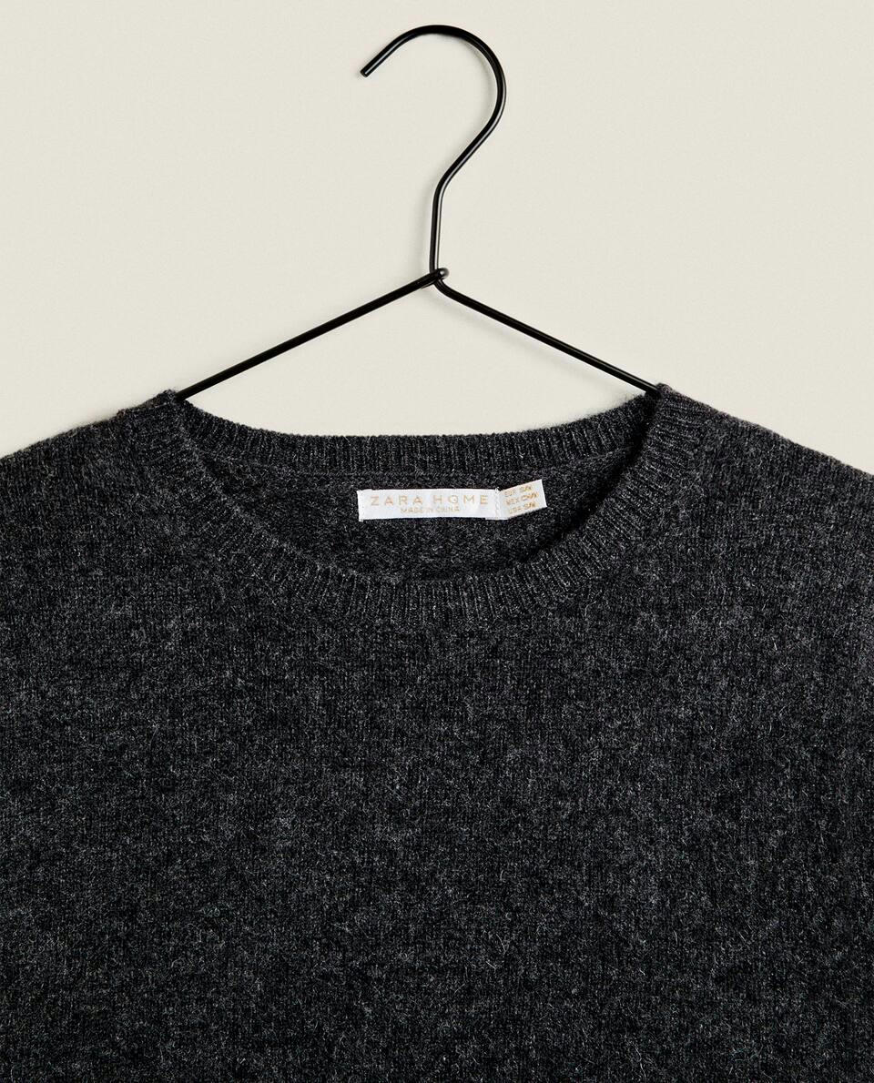CASHMERE SWEATER