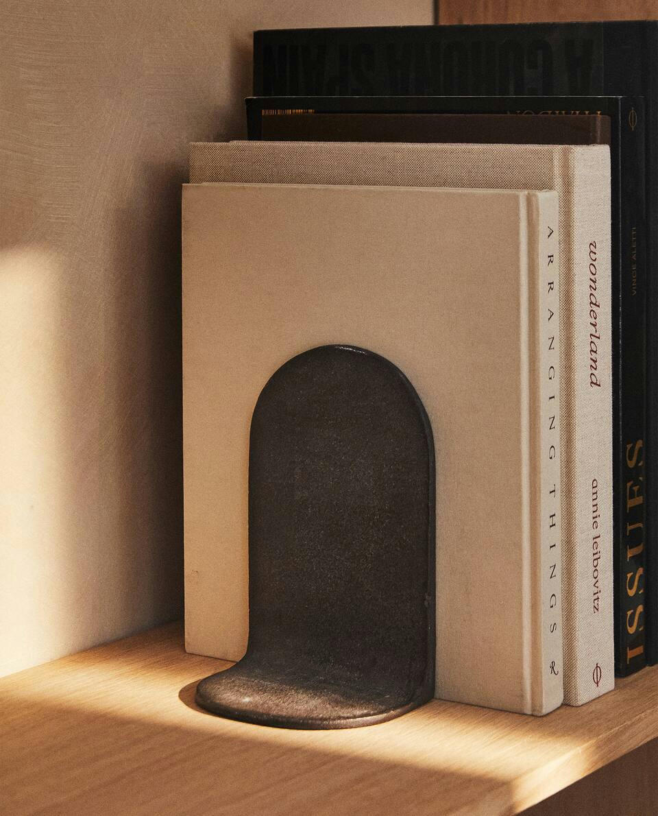 IRON BOOKEND