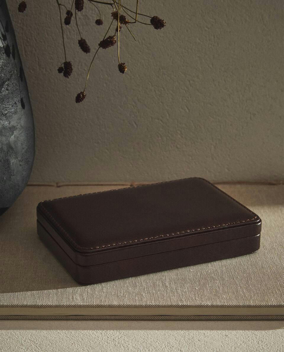 RECTANGULAR LEATHER JEWELLERY BOX