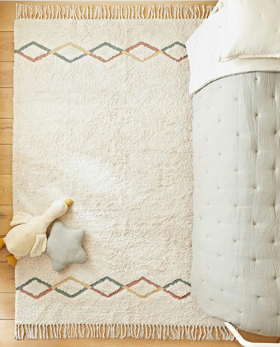 DIAMOND DESIGN COTTON RUG