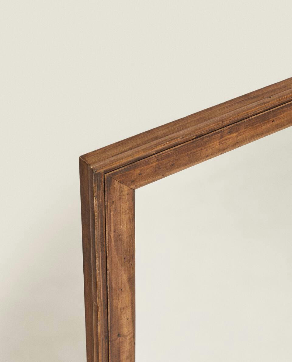 WOODEN FRAME MIRROR