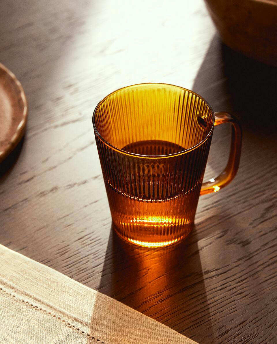 BOROSILICATE GLASS MUG
