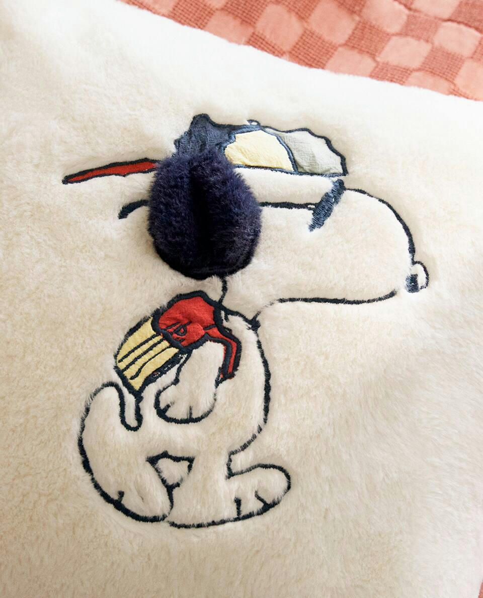 PEANUTS? FAUX FUR CUSHION COVER