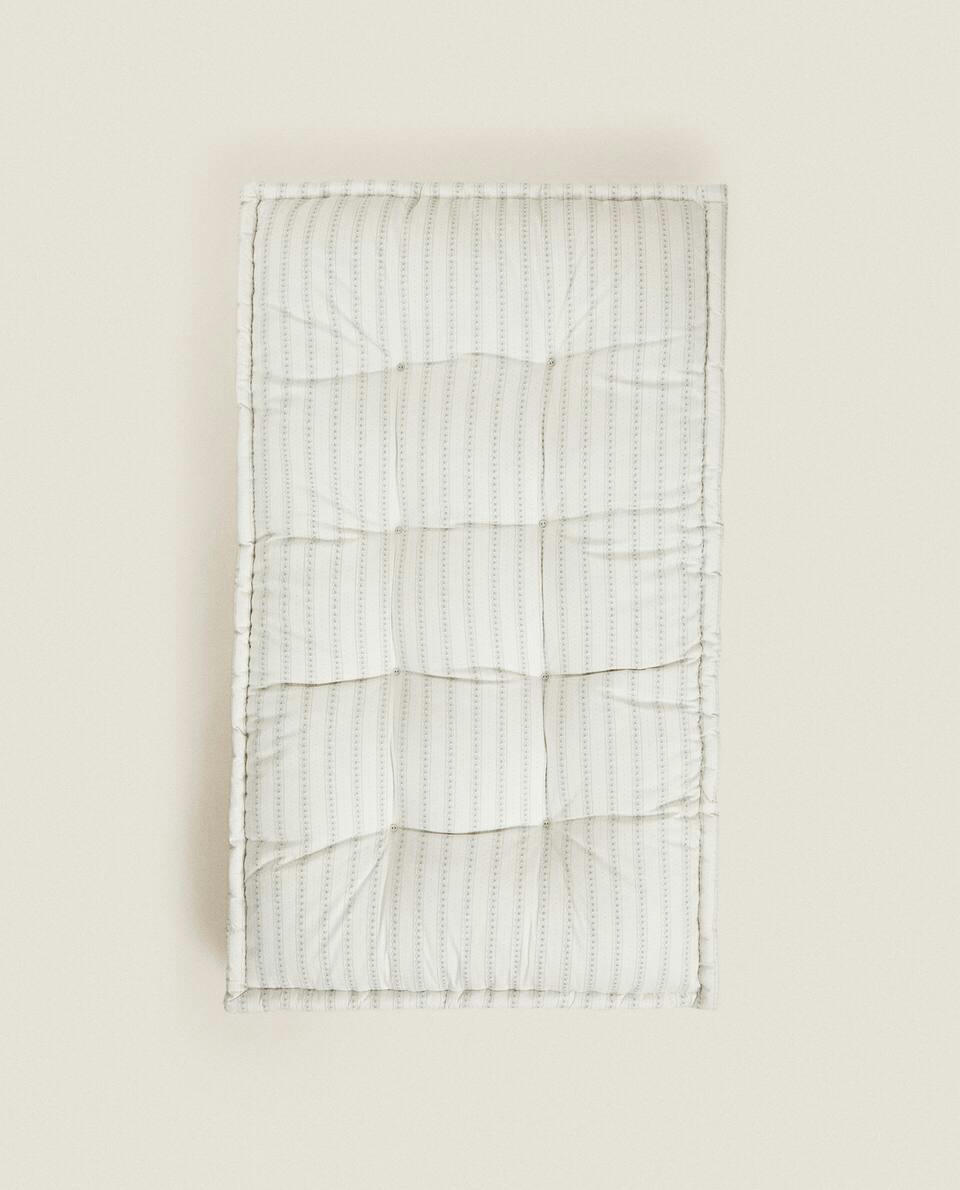 STRIPED FLOOR CUSHION