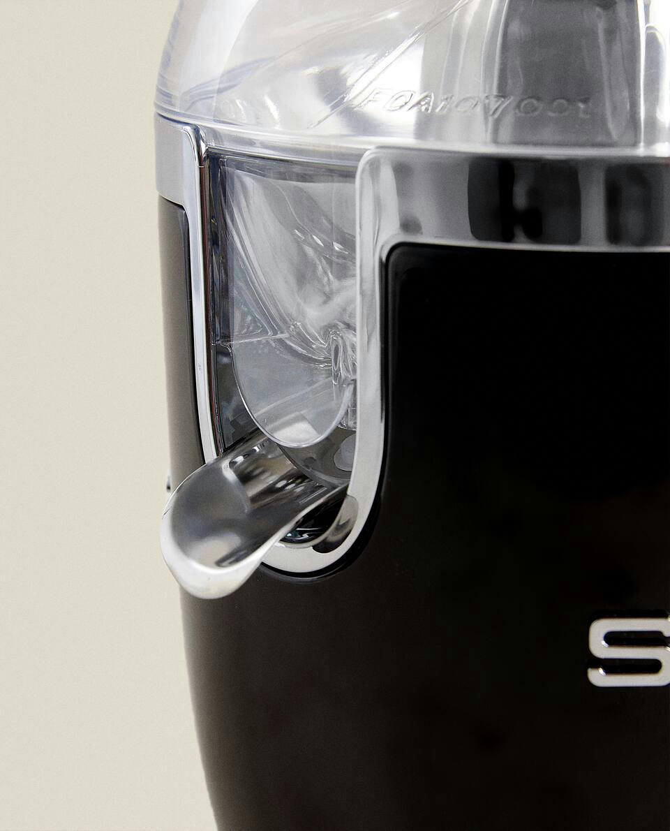 SMEG JUICER