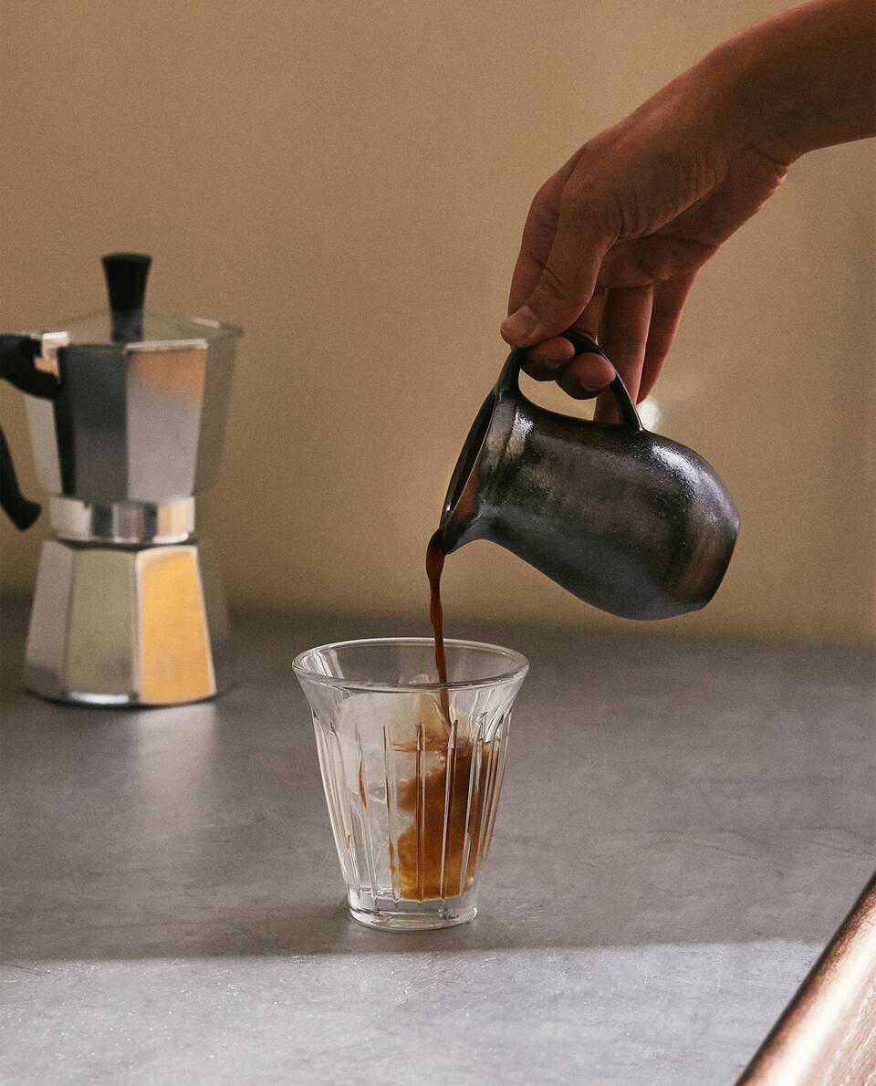 FACETED GLASS TUMBLER