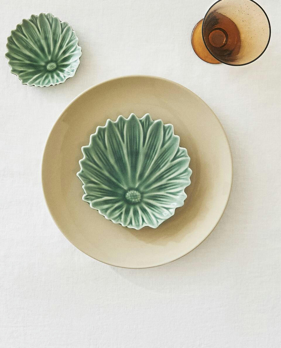 FLOWER TABLE ACCESSORY