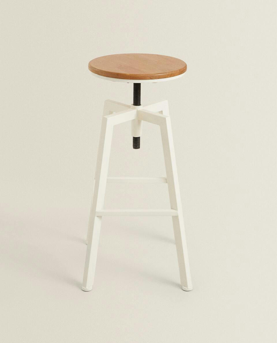 WOODEN AND METAL SWIVEL STOOL