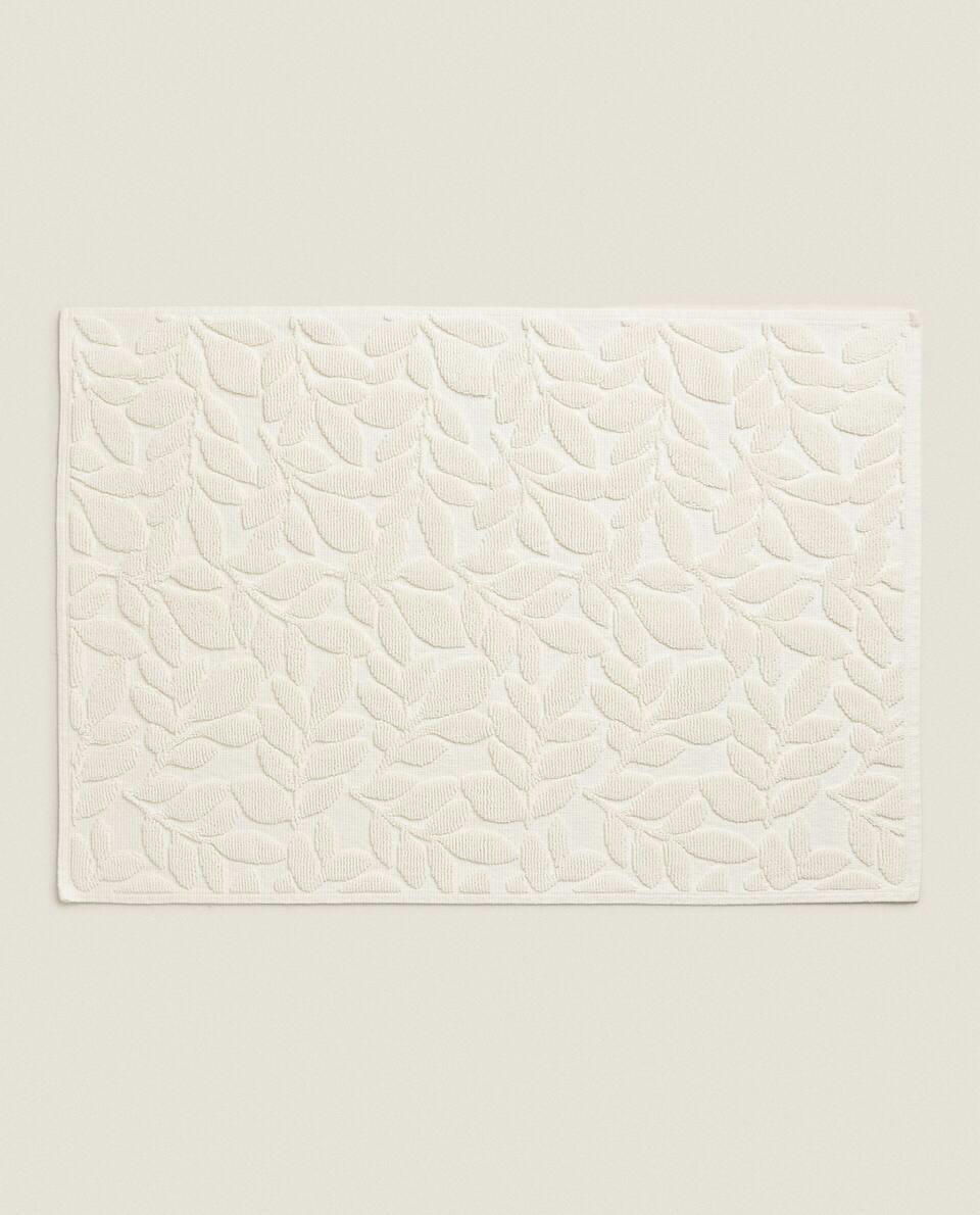 VEGETABLE JACQUARD BATH MAT